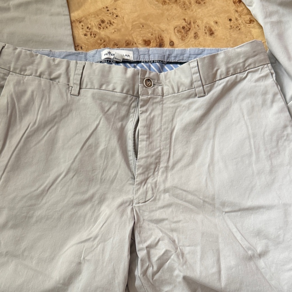 Peter Millar khaki chino pants; Size 32